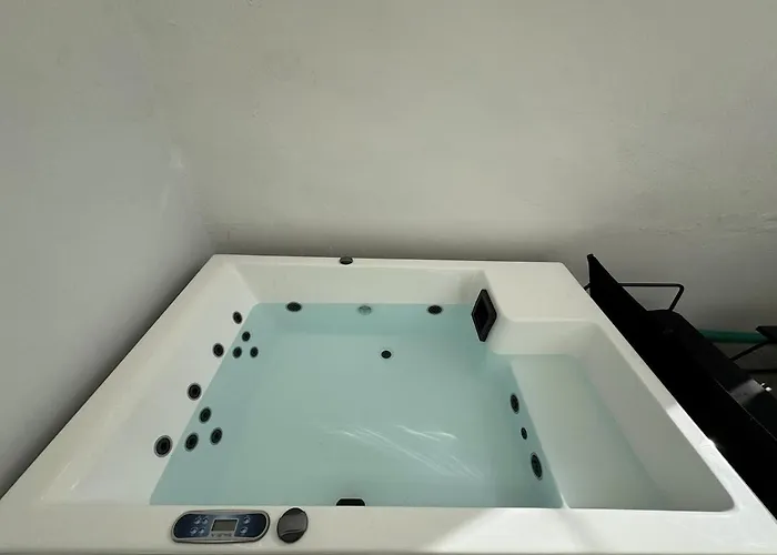 Aliprantis * Naousa (Paros)